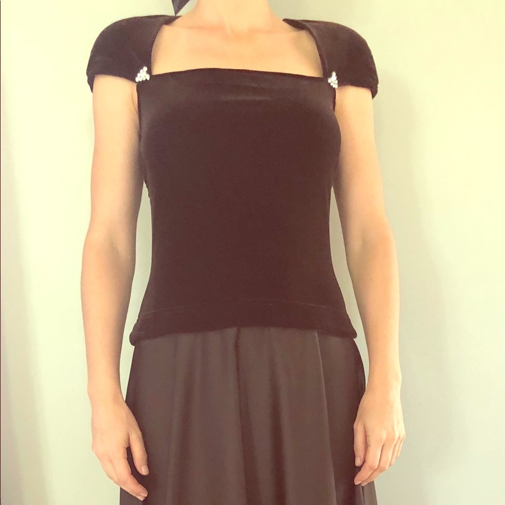 Lillie Rubin brown velvet cap sleeve gown